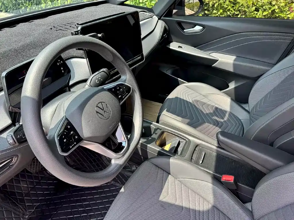 Volkswagen ID.3 — миниатюра 6