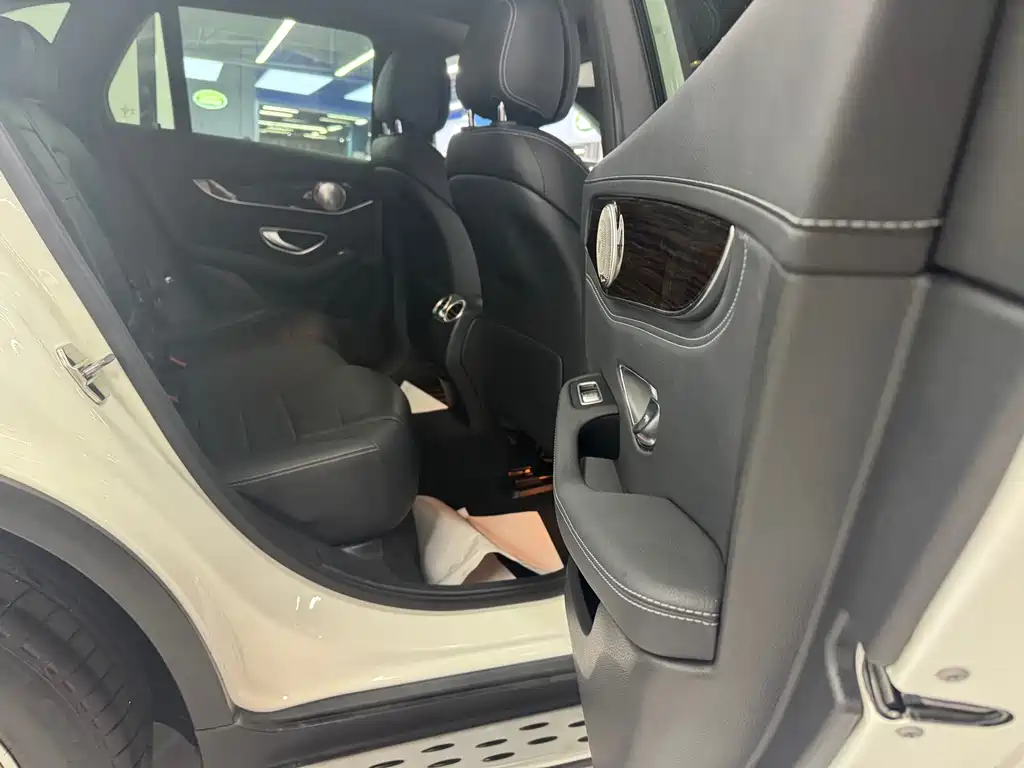 Mercedes-Benz GLC — миниатюра 10