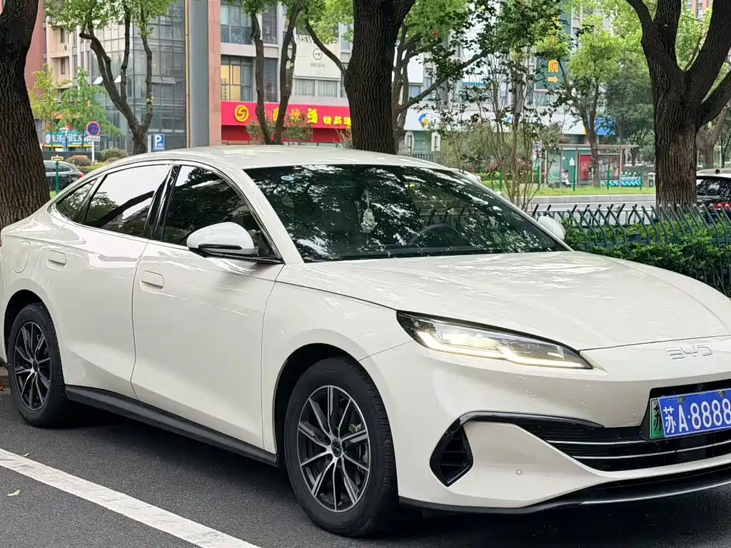 Tesla Model Y — миниатюра 10