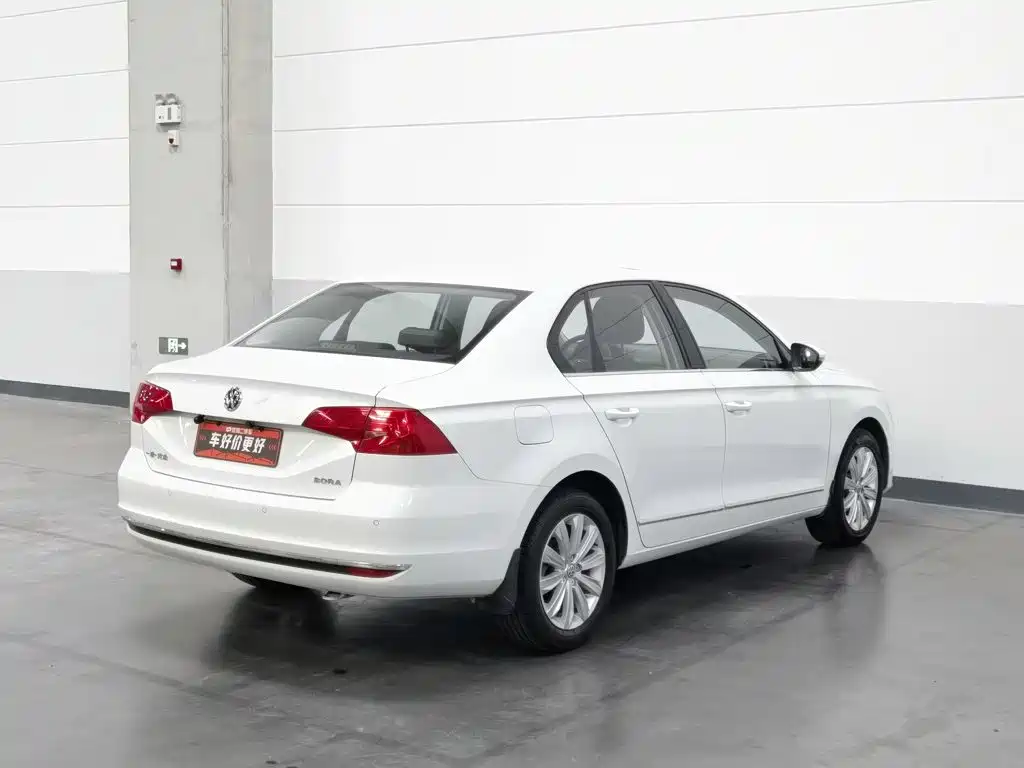 Volkswagen Bora — миниатюра 2