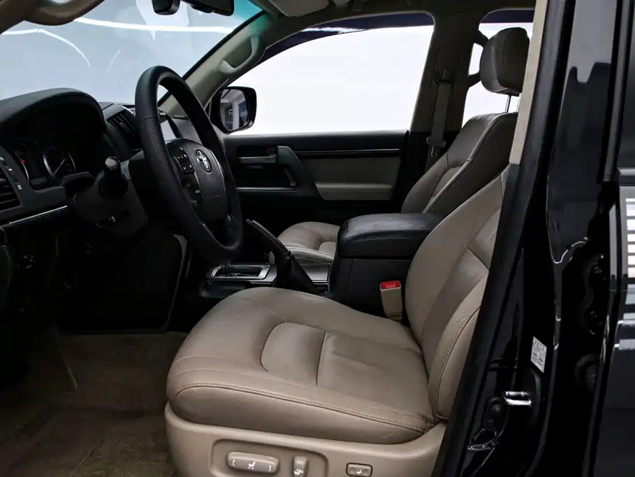 Toyota Land Cruiser — миниатюра 13