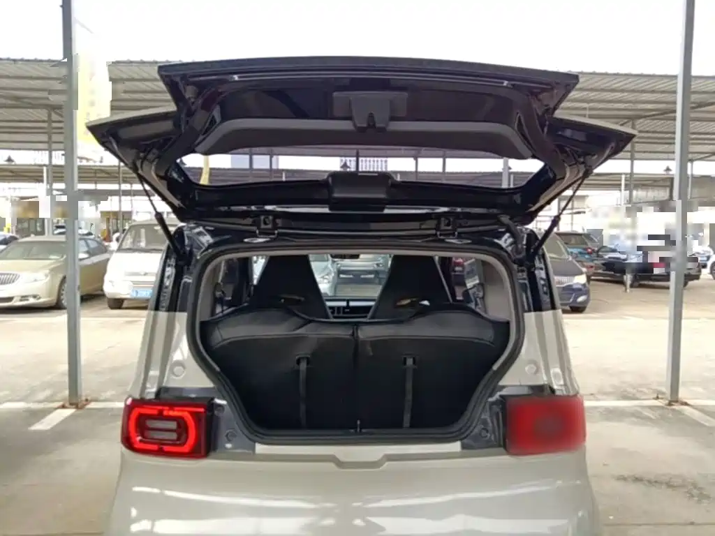 Wuling MINIEV — миниатюра 19