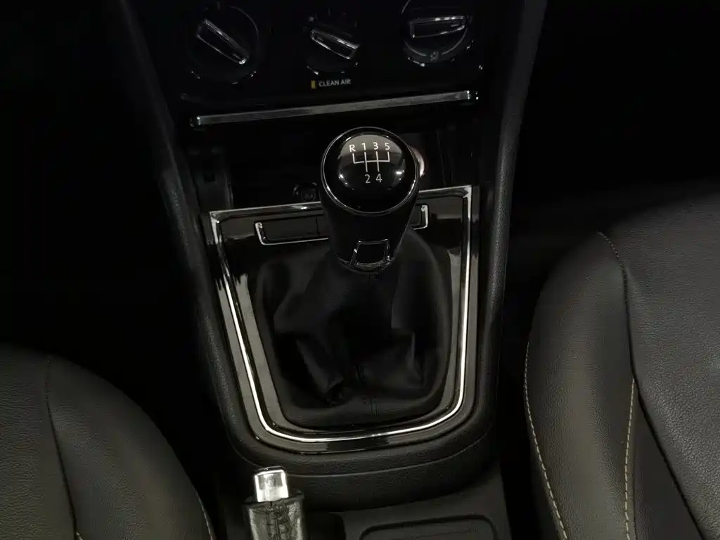 Volkswagen Bora — миниатюра 13