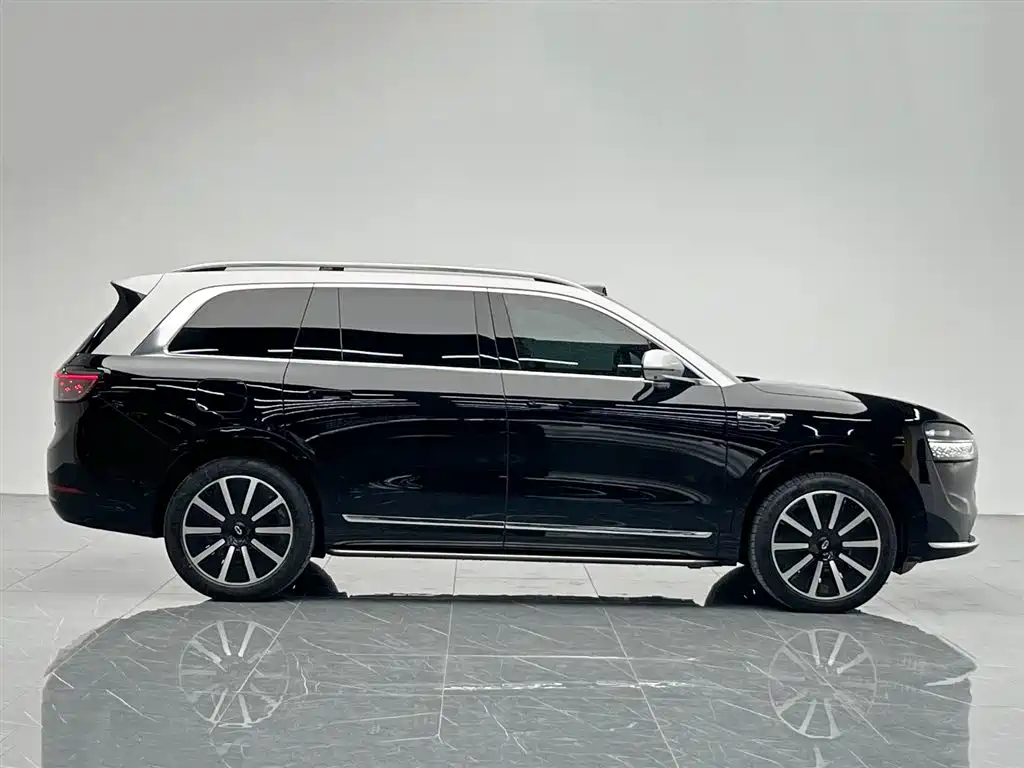 AITO ASK THE WORLD M9