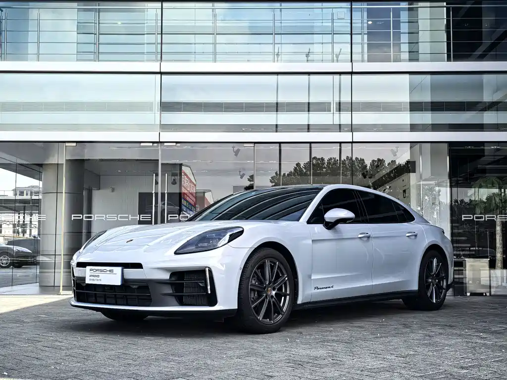 Porsche Panamera 2024