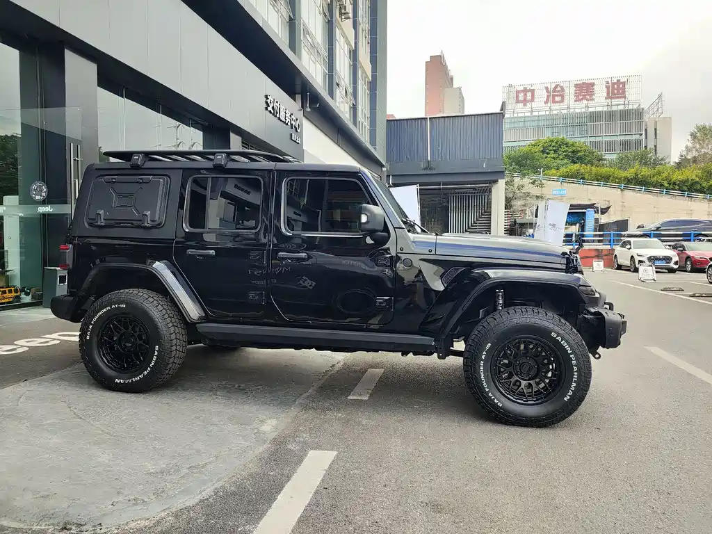 Jeep Wrangler PHEV — миниатюра 13