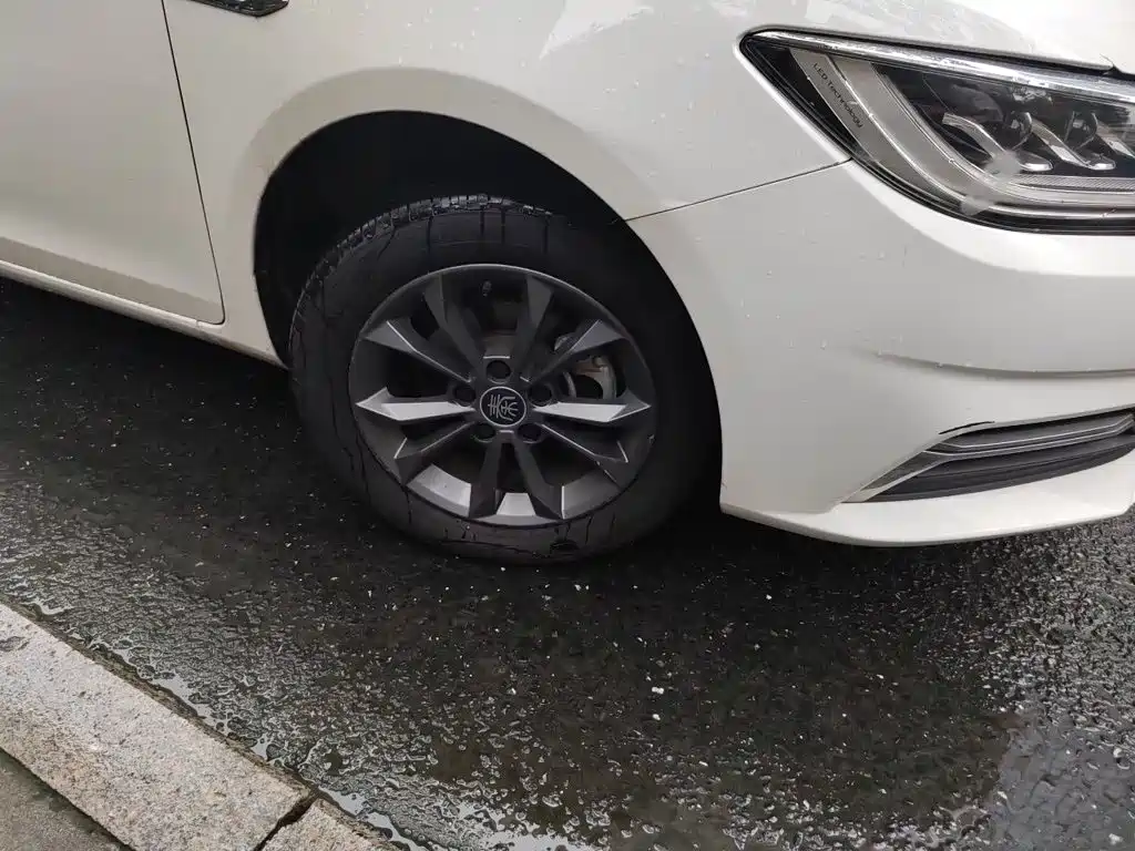 BYD Qin — миниатюра 24