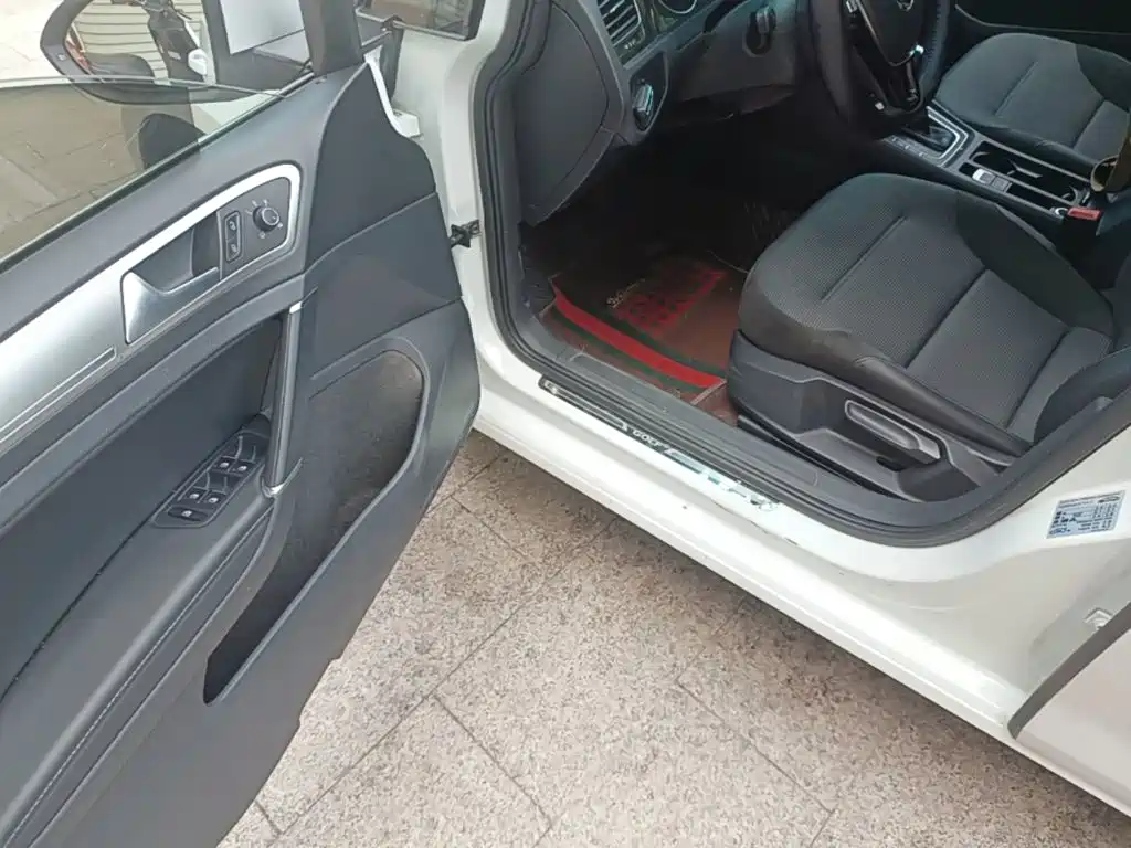 Volkswagen Golf — миниатюра 16