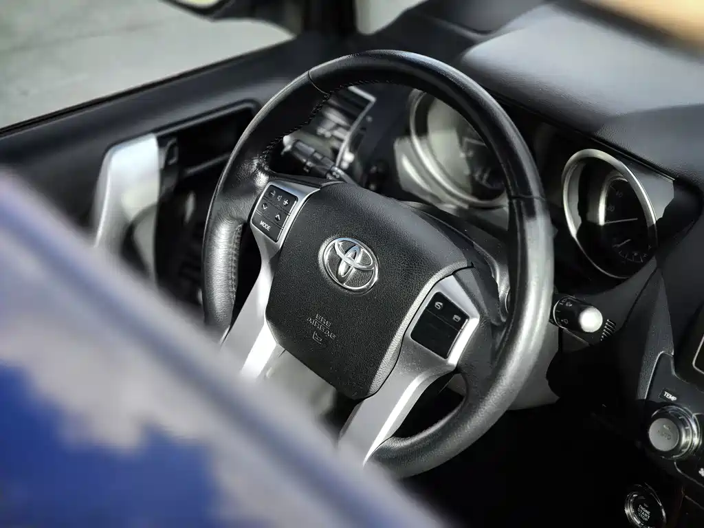 Toyota Prado — миниатюра 8