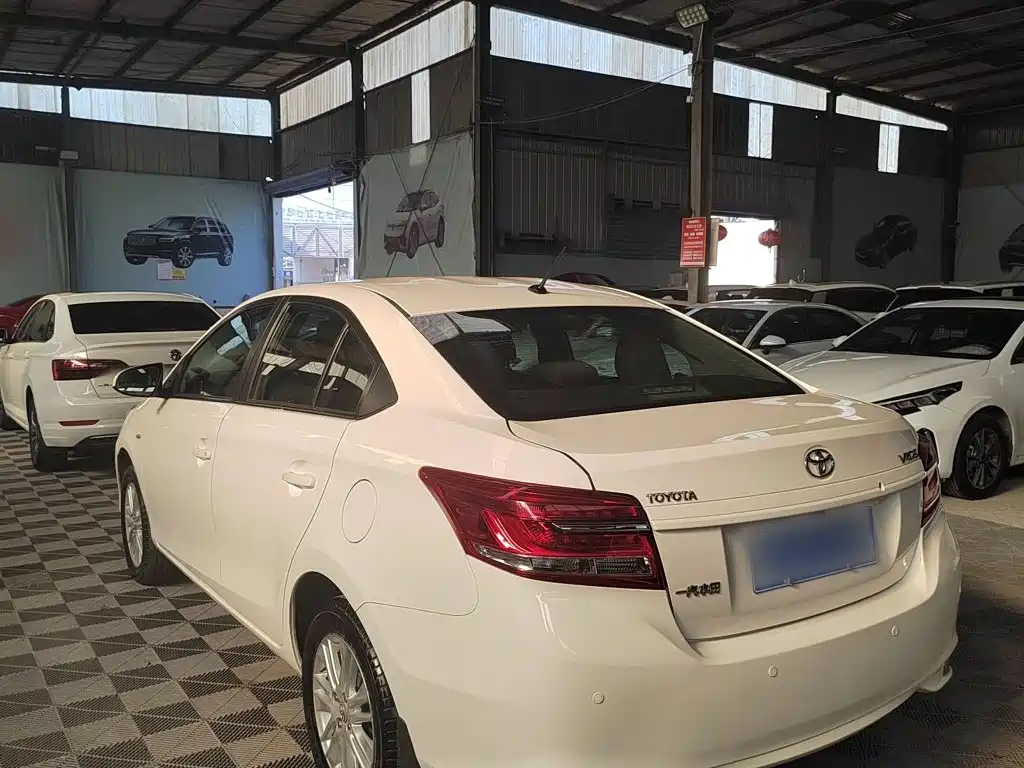 Toyota Vios — миниатюра 7