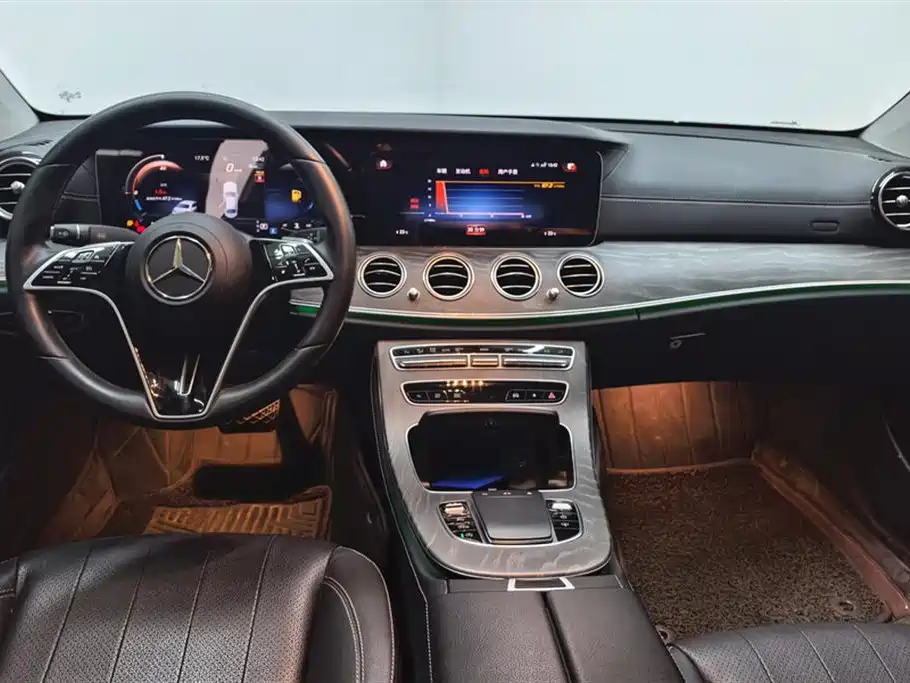 MERCEDES-BENZ E CLASS
