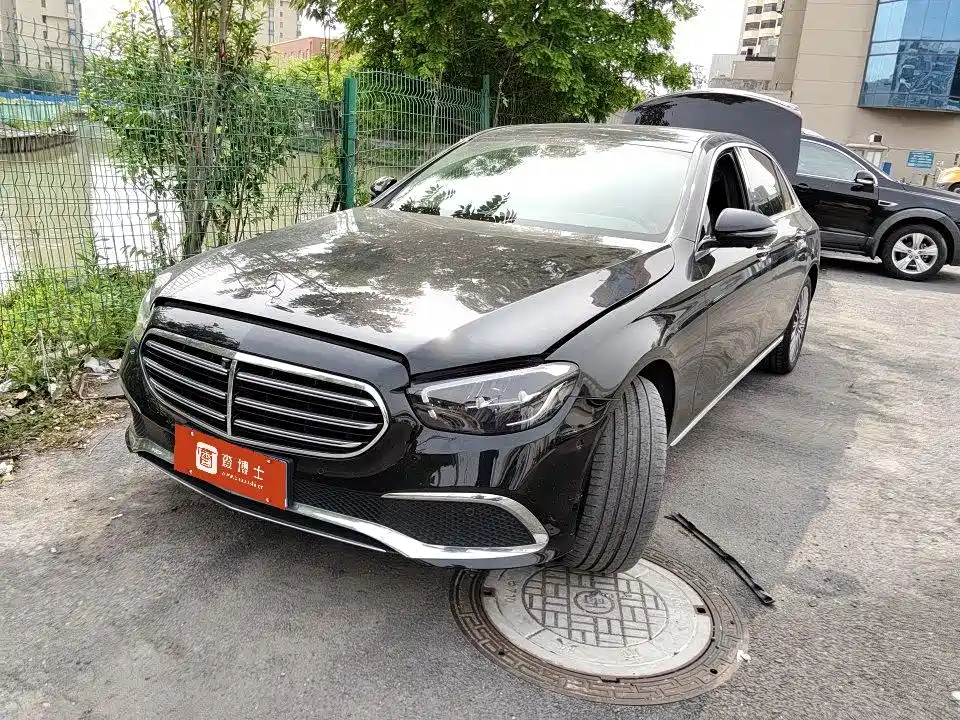 Mercedes-Benz E-Class 2023