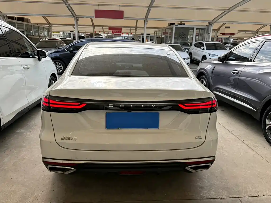 Geely Emgrand — миниатюра 11
