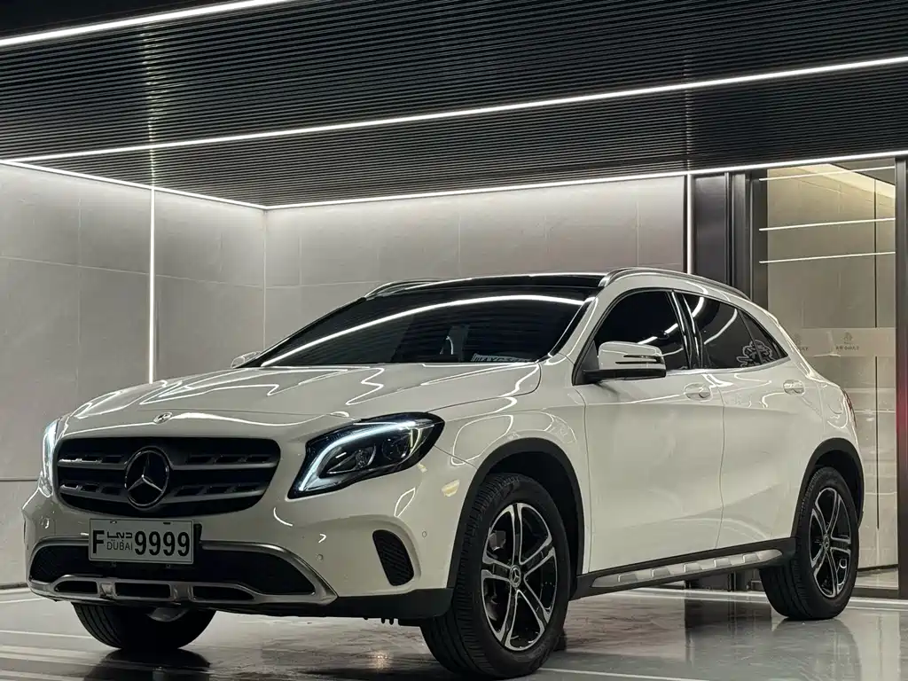 Mercedes-Benz GLA 2018 GLA 200 Fashion