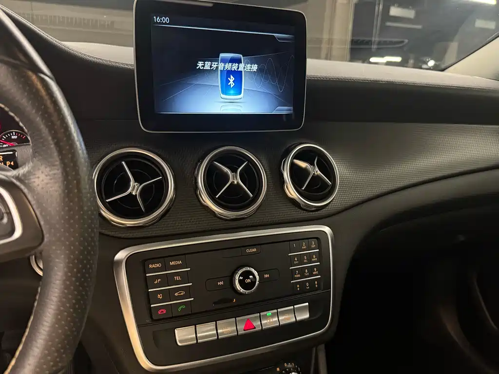 Mercedes-Benz GLA 2018 GLA 200 Fashion