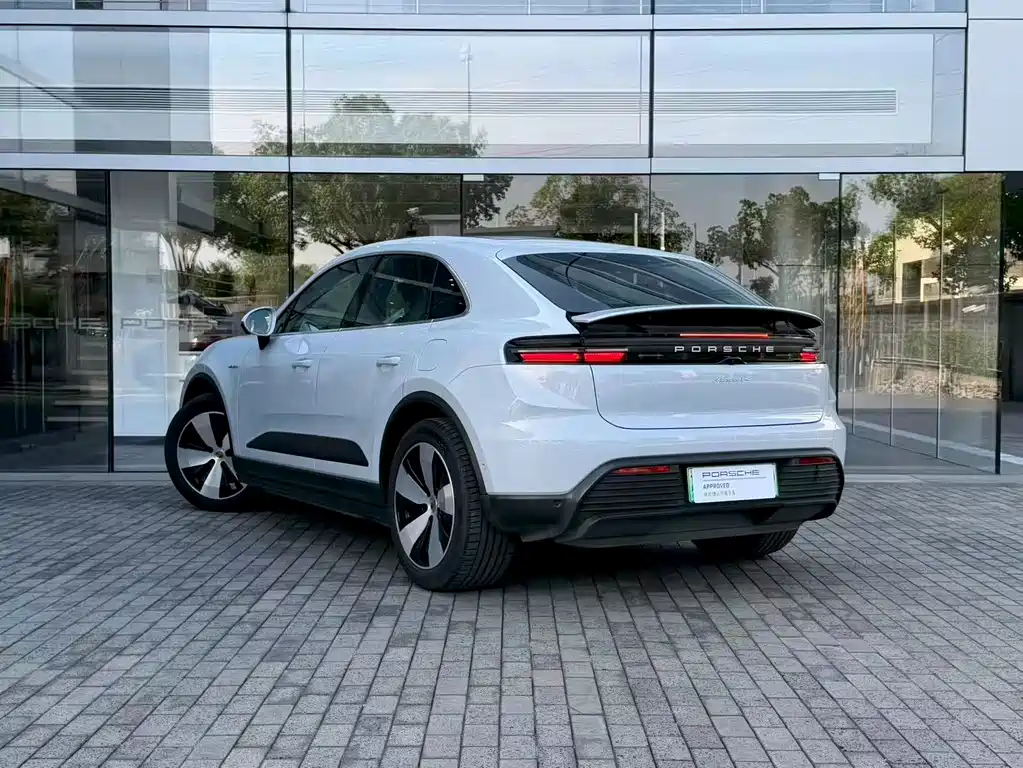 Porsche Macan EV — миниатюра 3