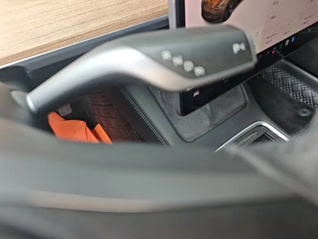 Tesla Model 3 — миниатюра 14