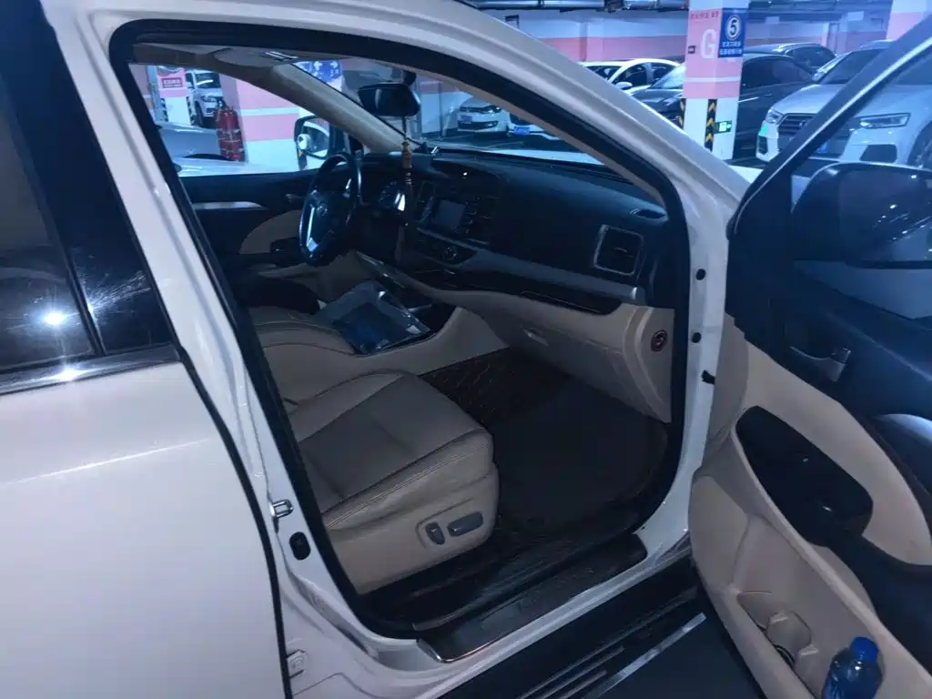 Toyota Highlander — миниатюра 20
