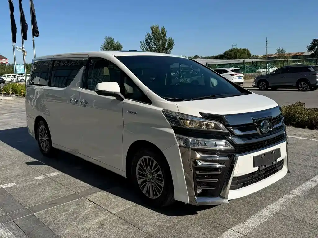Toyota Vellfire — миниатюра 2