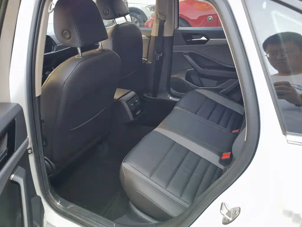 Volkswagen Sagitar — миниатюра 9