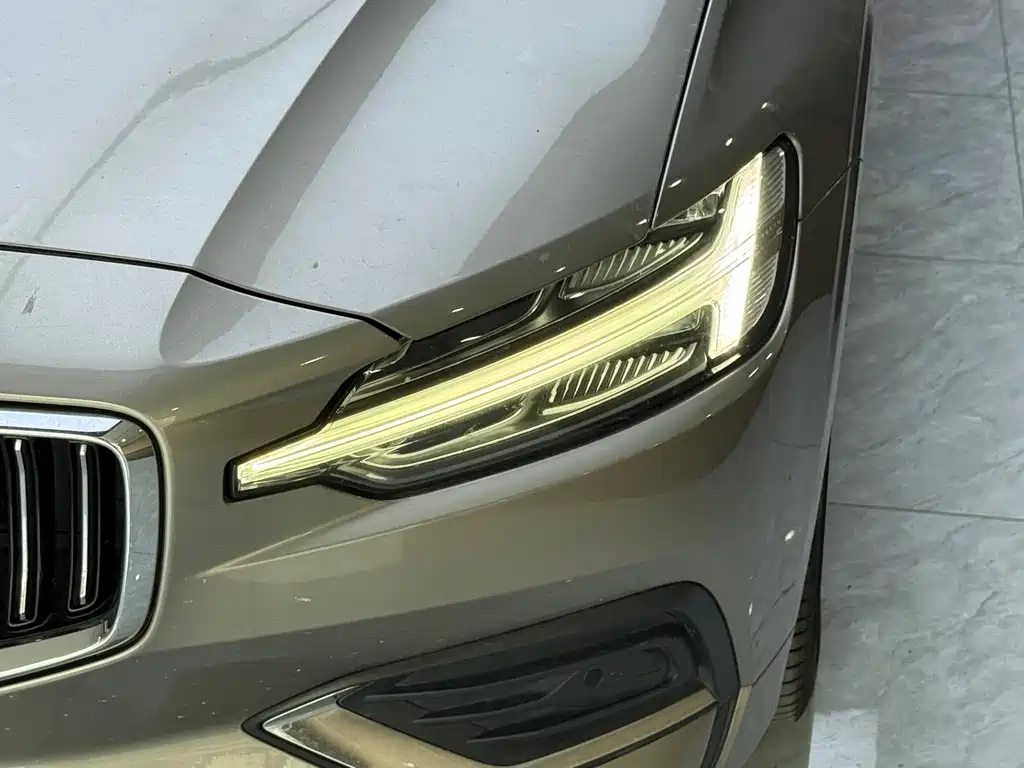 Volvo S60 — миниатюра 5