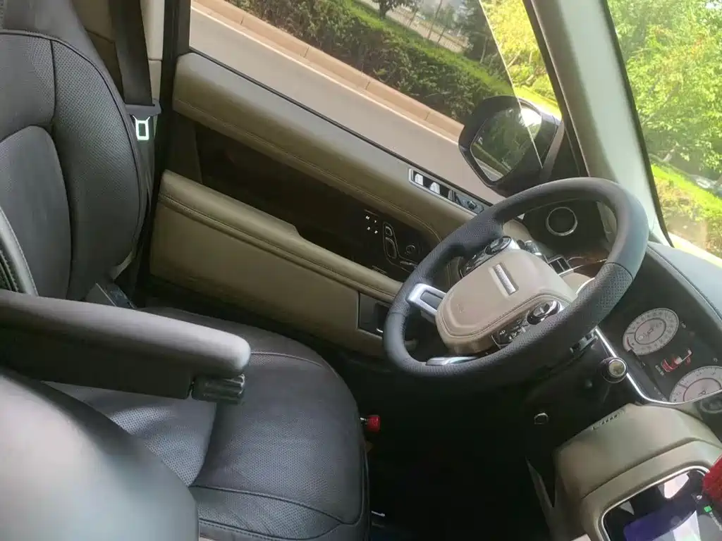 Land Rover Range Rover — миниатюра 8