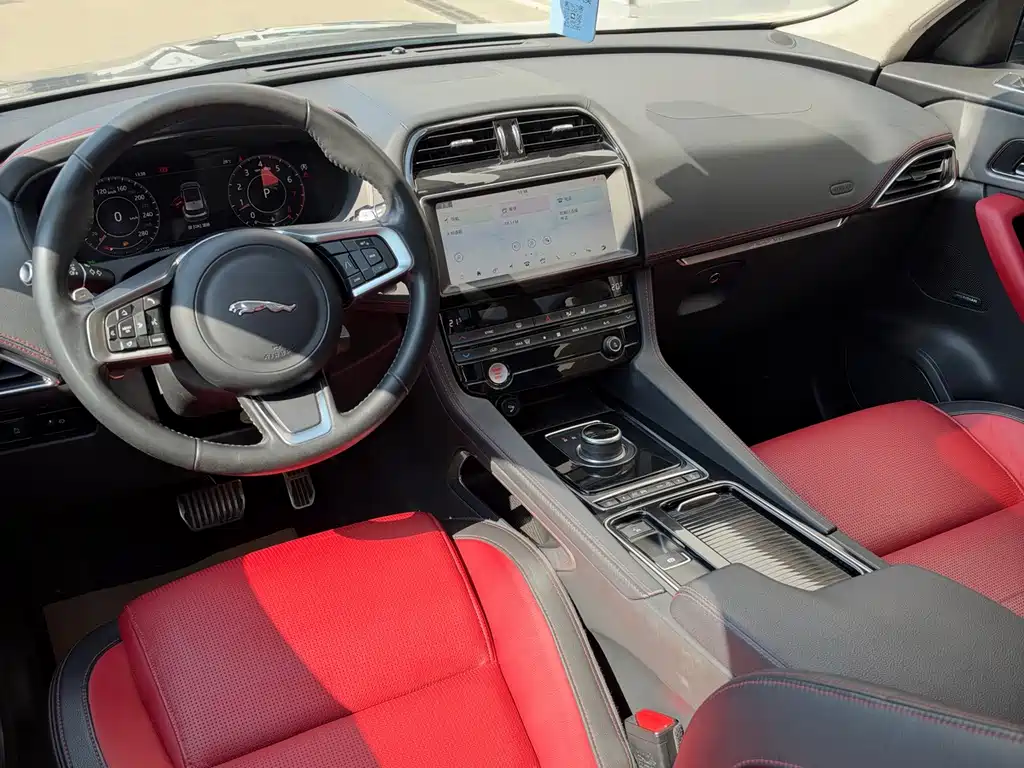 Jaguar F-PACE — миниатюра 7