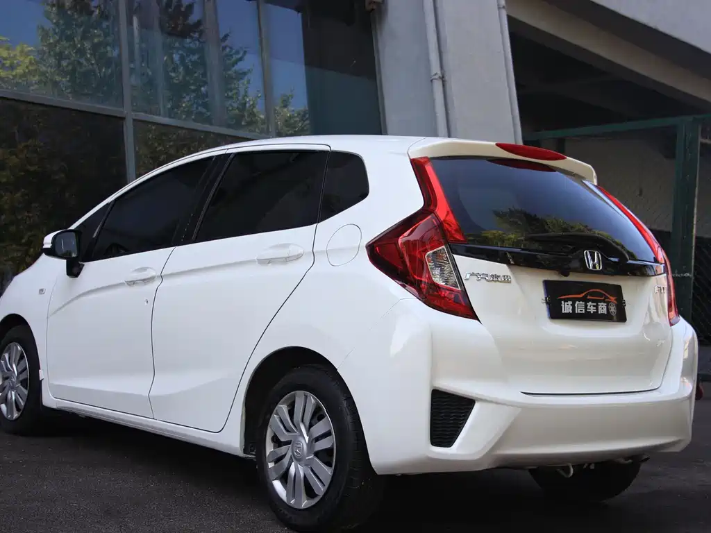 Honda Fit — миниатюра 9