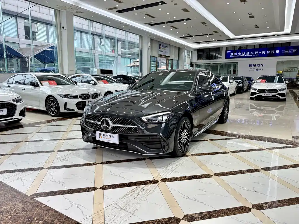 Mercedes-Benz C-Class — миниатюра 2