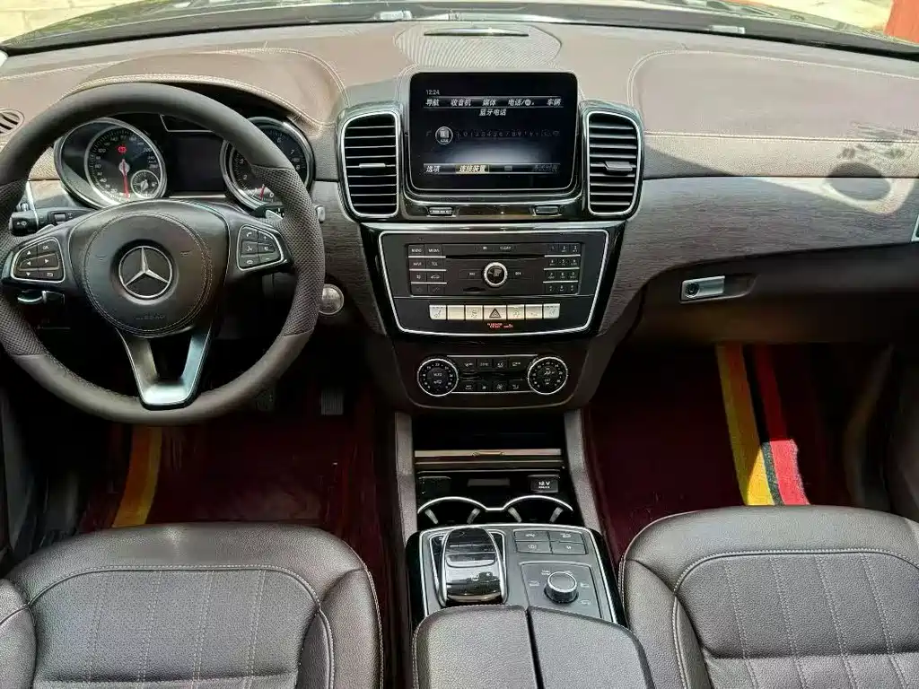 Mercedes-Benz GLS — миниатюра 7
