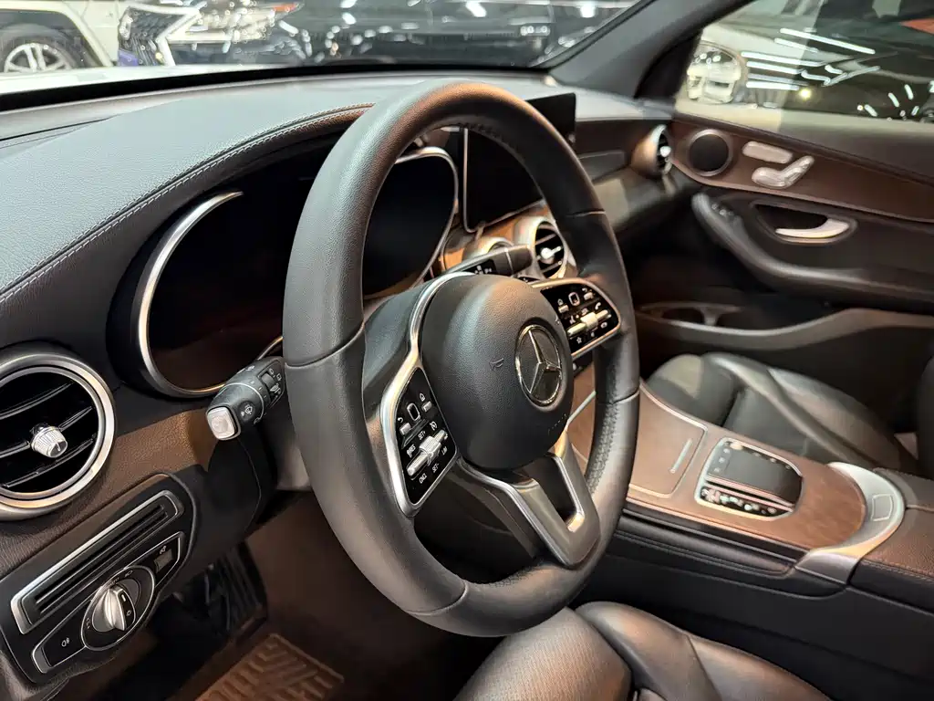 Mercedes-Benz GLC — миниатюра 9