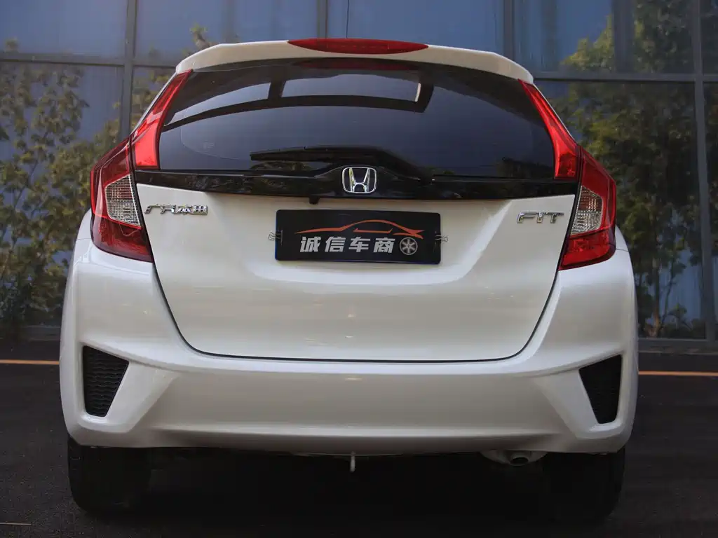 Honda Fit — миниатюра 8