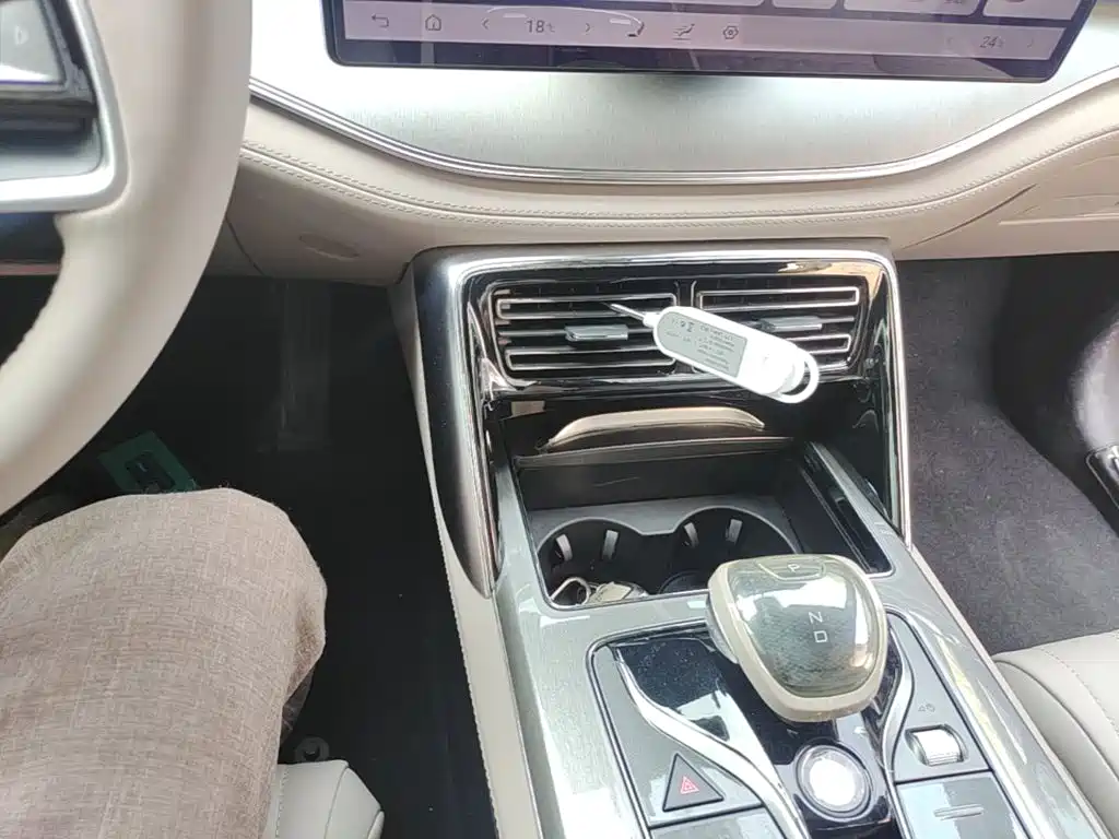 BYD Tang New Energy — миниатюра 10