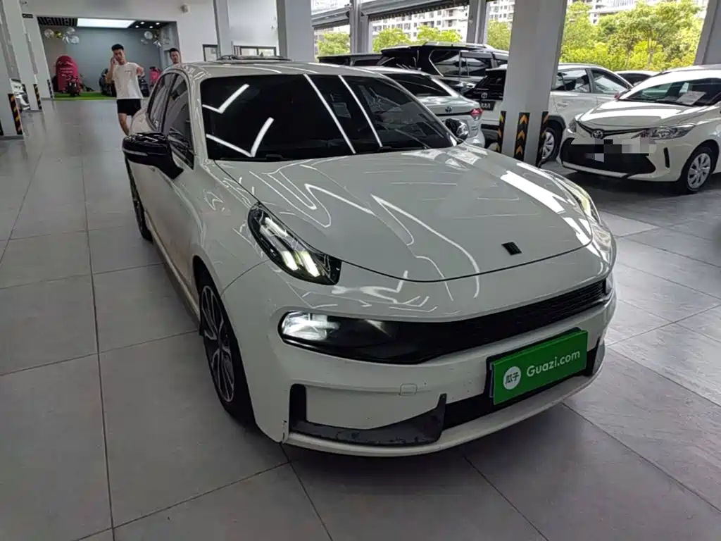 Lynk & Co 03 — миниатюра 4