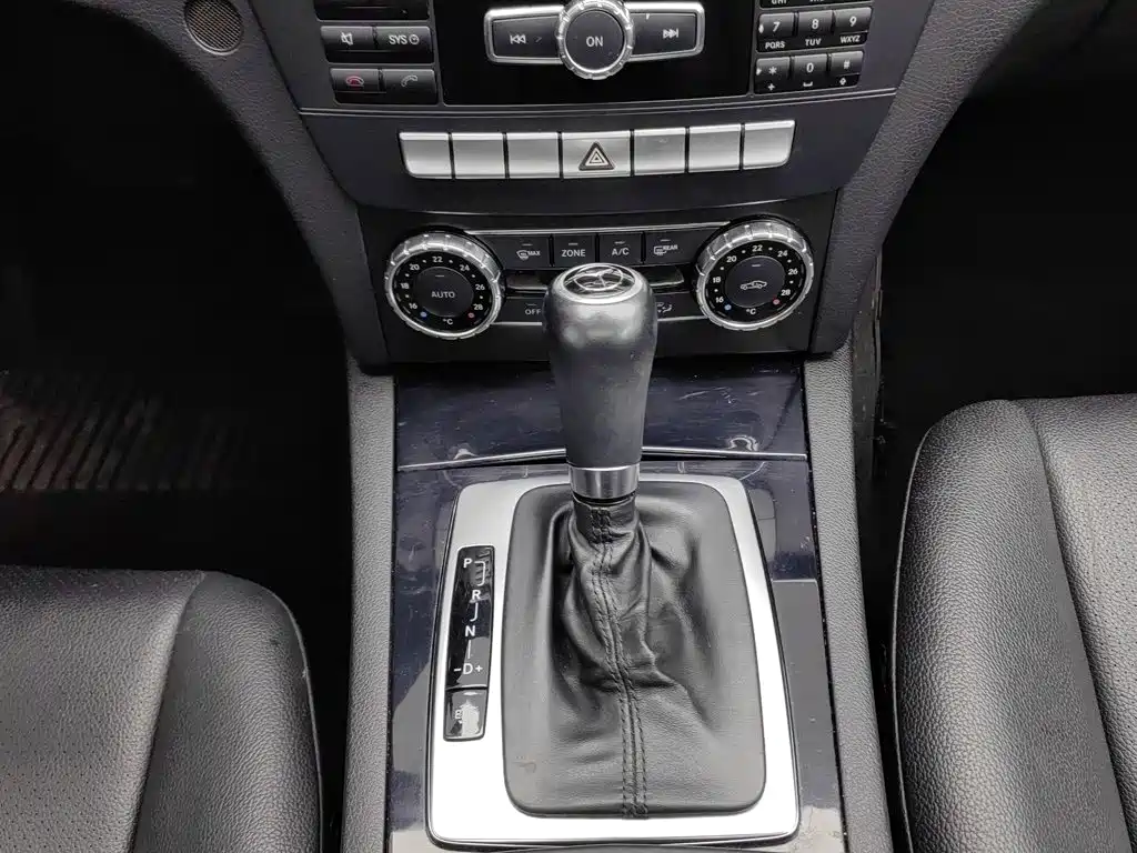 Mercedes-Benz C-Class — миниатюра 13