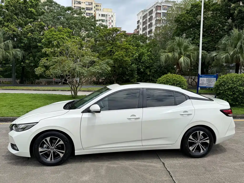 Nissan Sylphy — миниатюра 7