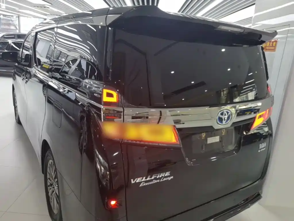 Toyota Vellfire — миниатюра 5