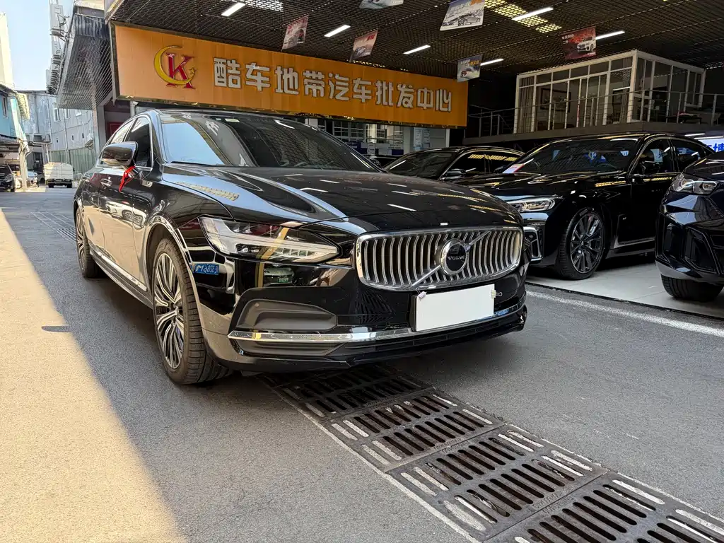 Volvo S90 — миниатюра 3