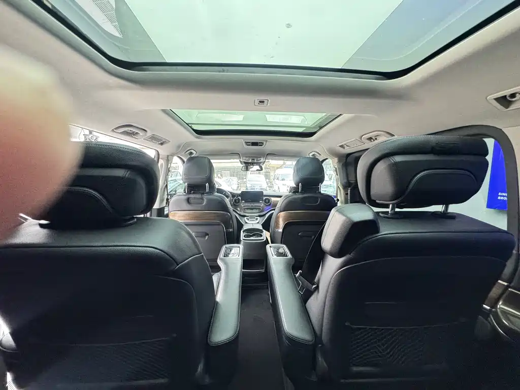 MERCEDES-BENZ V CLASS