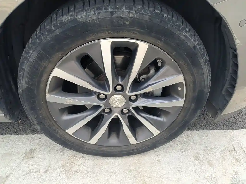 Buick GL6 — миниатюра 8