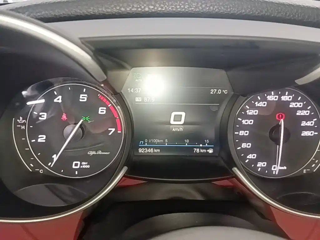 Alfa Romeo Giulia — миниатюра 12