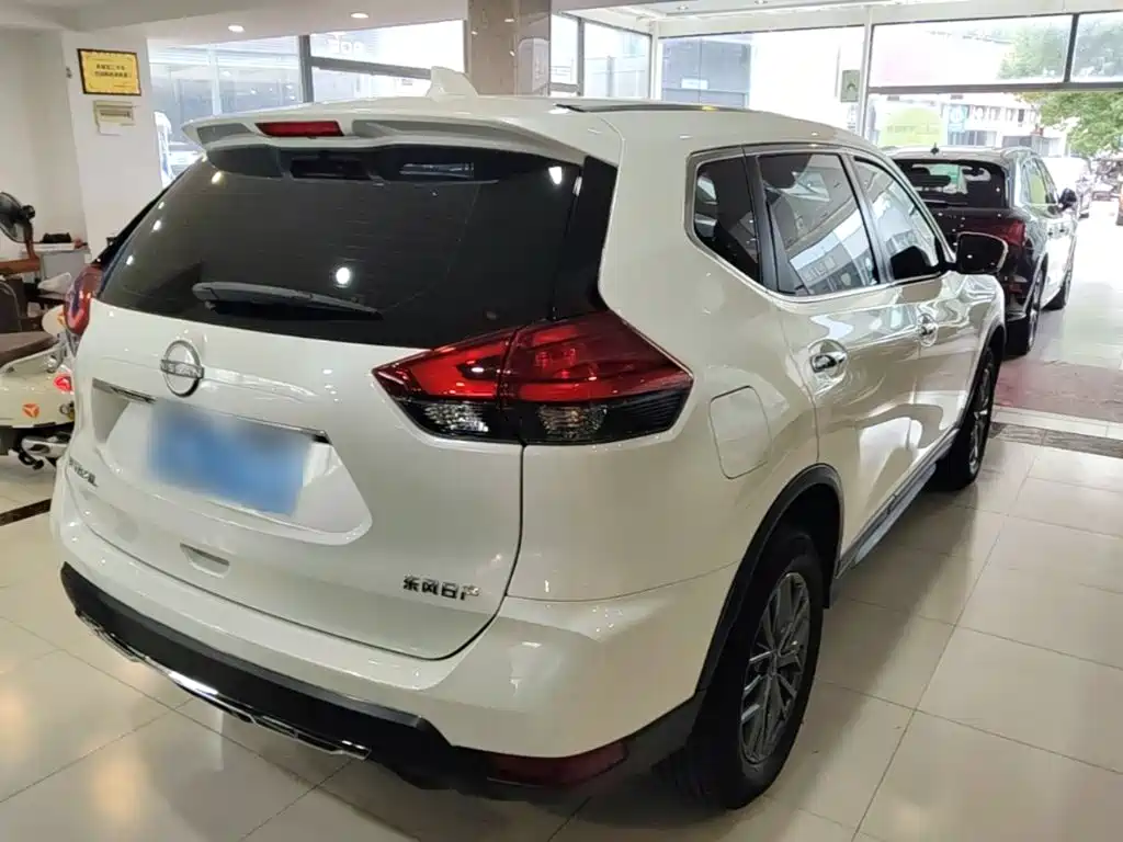 Nissan X-Trail — миниатюра 7