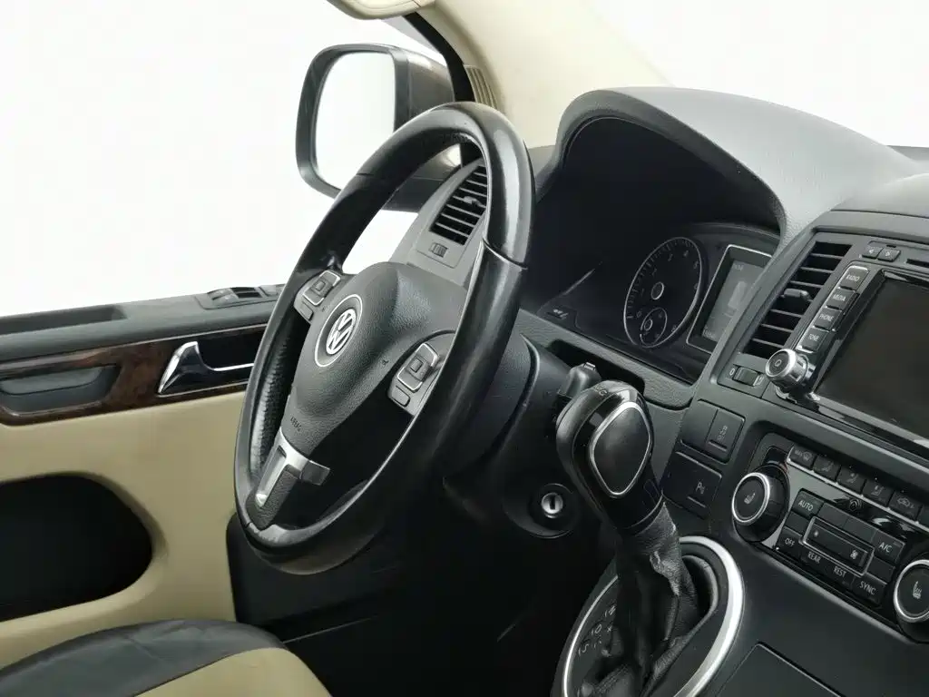 Volkswagen Multivan — миниатюра 22