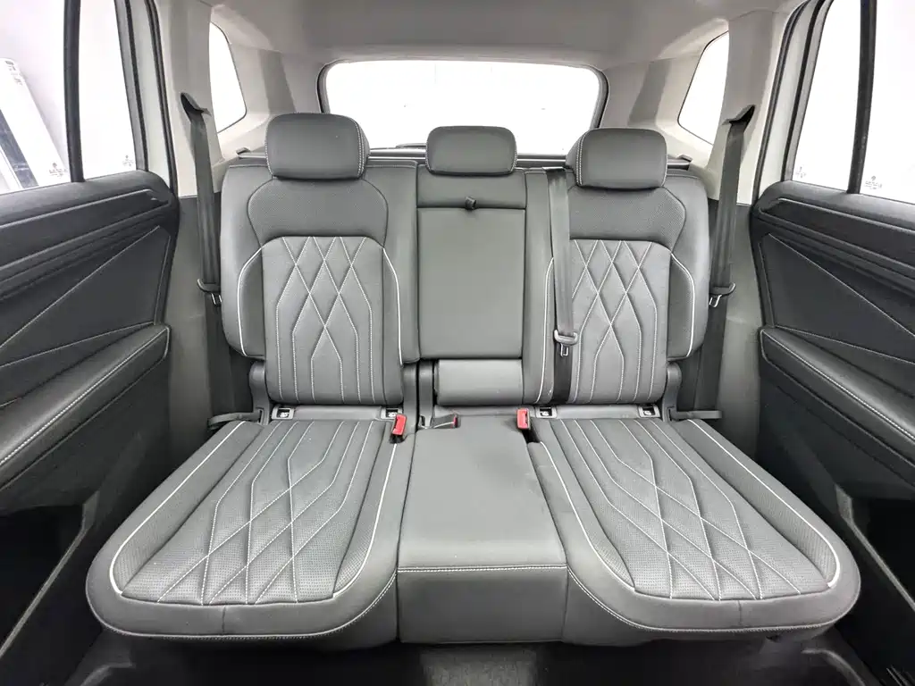 Volkswagen Tiguan L — миниатюра 12