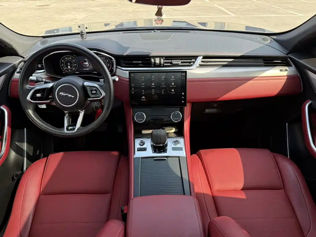 Jaguar F-PACE — миниатюра 19