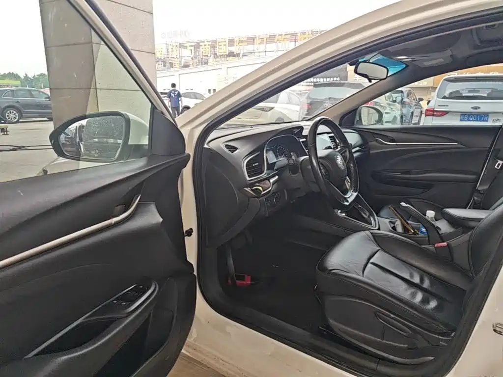 Buick Excelle — миниатюра 12