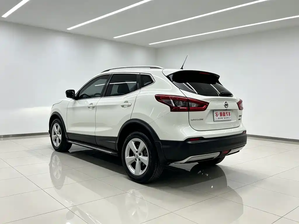 Nissan Qashqai — миниатюра 9