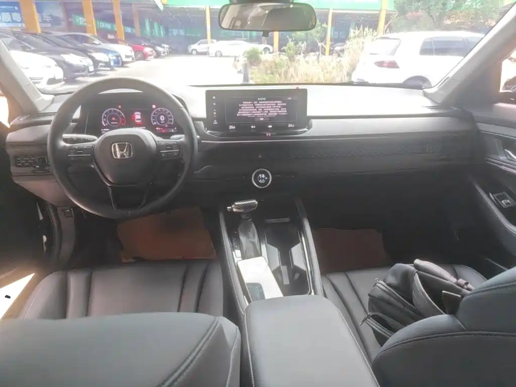 Honda Accord — миниатюра 10