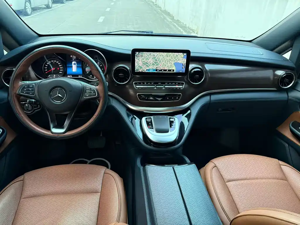 Mercedes-Benz V-Class — миниатюра 5