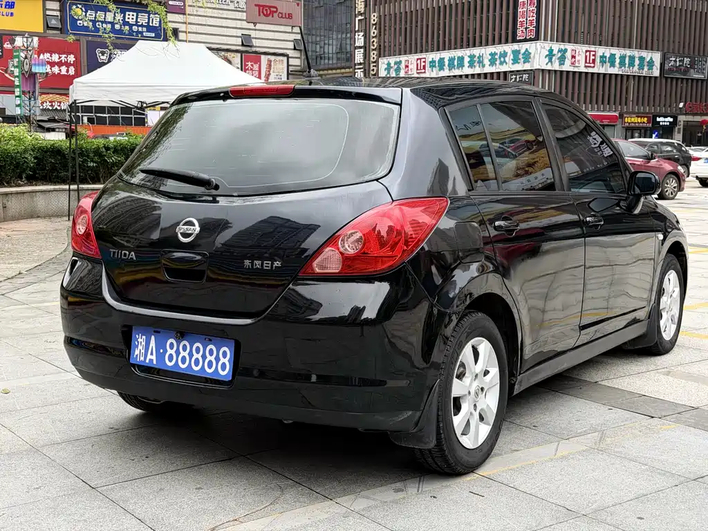 Nissan Tiida 2008 1.6L MT